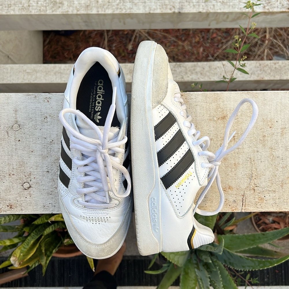 Adidas Tyshawn Shoe size 9.5